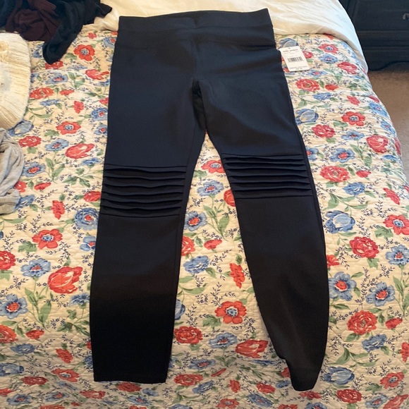 Free People Workout Leggings - Picture 1 of 3
